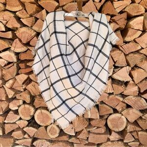 Wool Scarf Plaid White Black Soft Preppy Academia Gilmore Girls 90s 70s Retro 80
